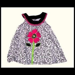 Cute little girls dress.